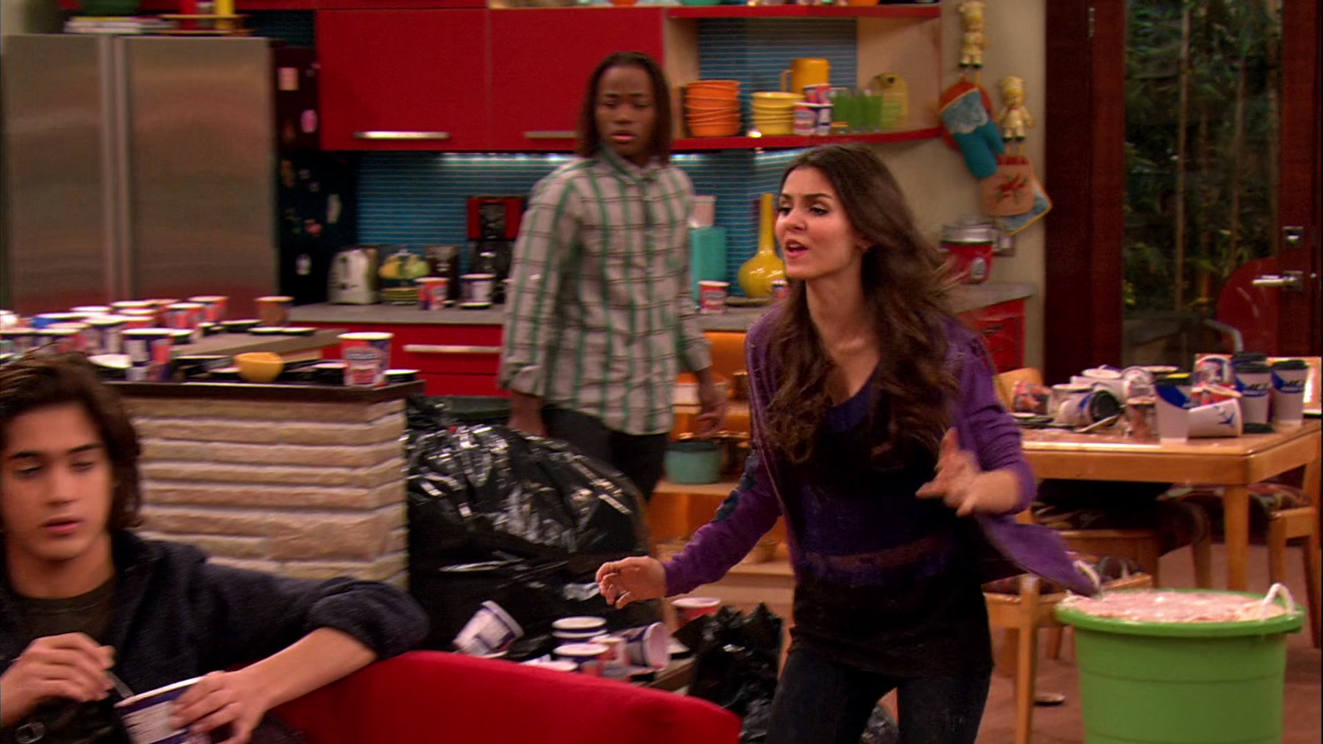 Victorious_S02E03_IceCreamForKe_ha_VJBR_2433.jpg