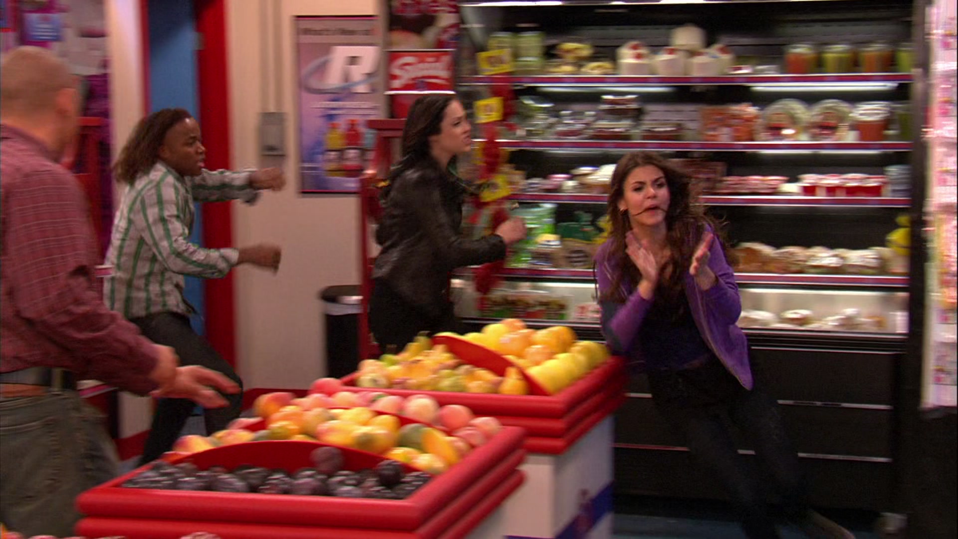 Victorious_S02E03_IceCreamForKe_ha_VJBR_2589.jpg