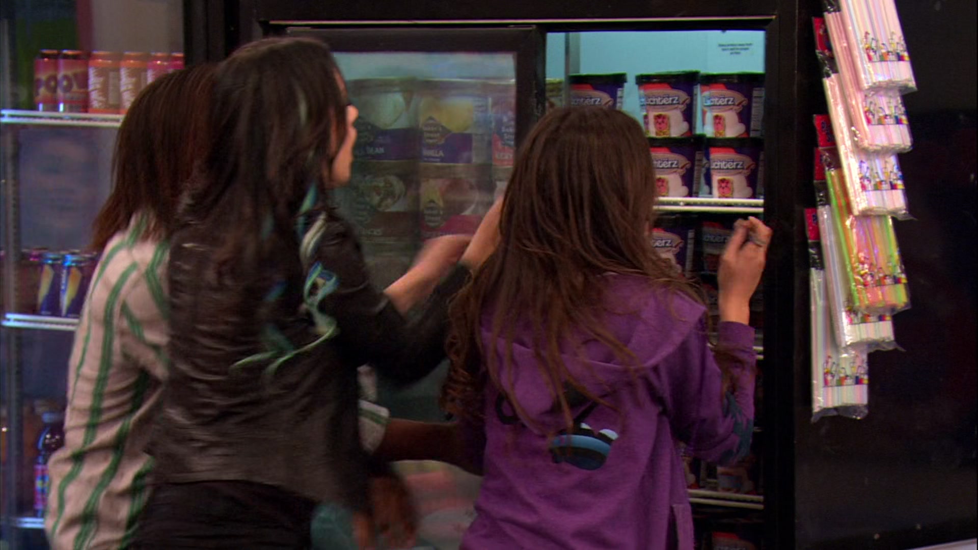 Victorious_S02E03_IceCreamForKe_ha_VJBR_2594.jpg