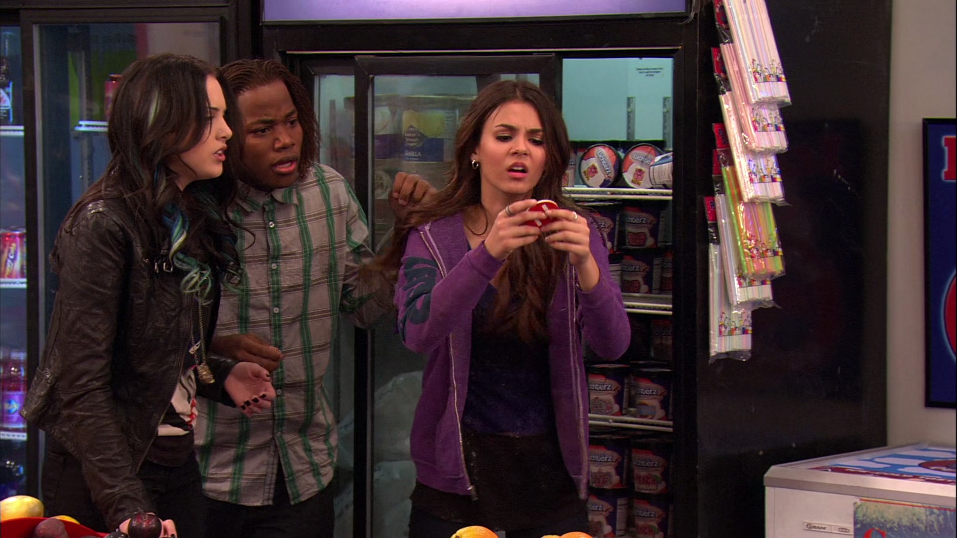 Victorious_S02E03_IceCreamForKe_ha_VJBR_2629.jpg