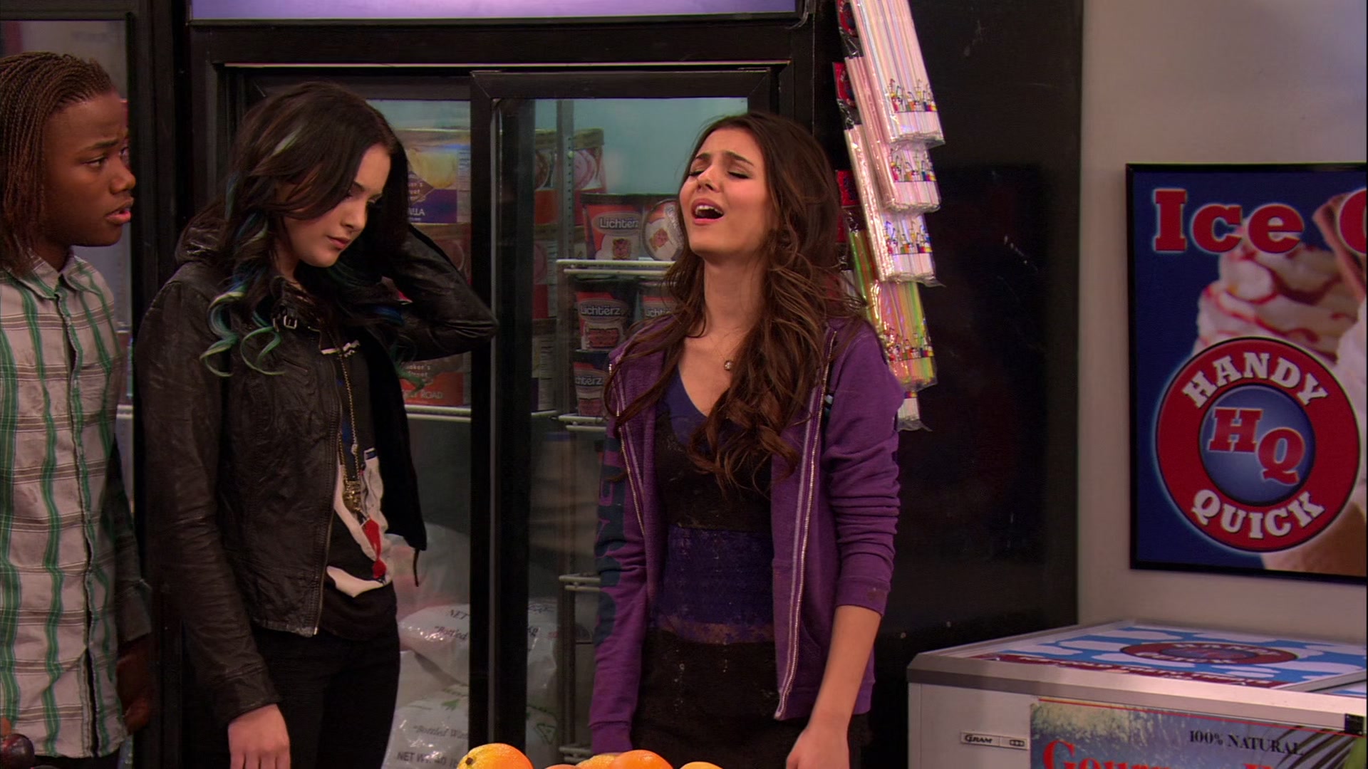 Victorious_S02E03_IceCreamForKe_ha_VJBR_2665.jpg