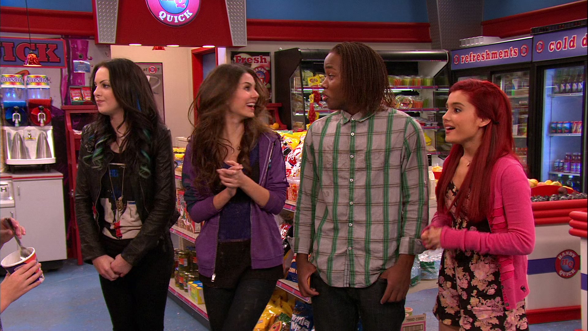 Victorious_S02E03_IceCreamForKe_ha_VJBR_2758.jpg