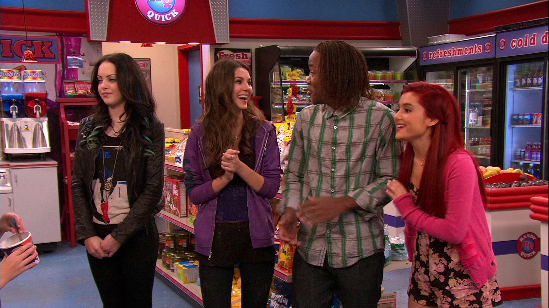 Victorious_S02E03_IceCreamForKe_ha_VJBR_2759.jpg