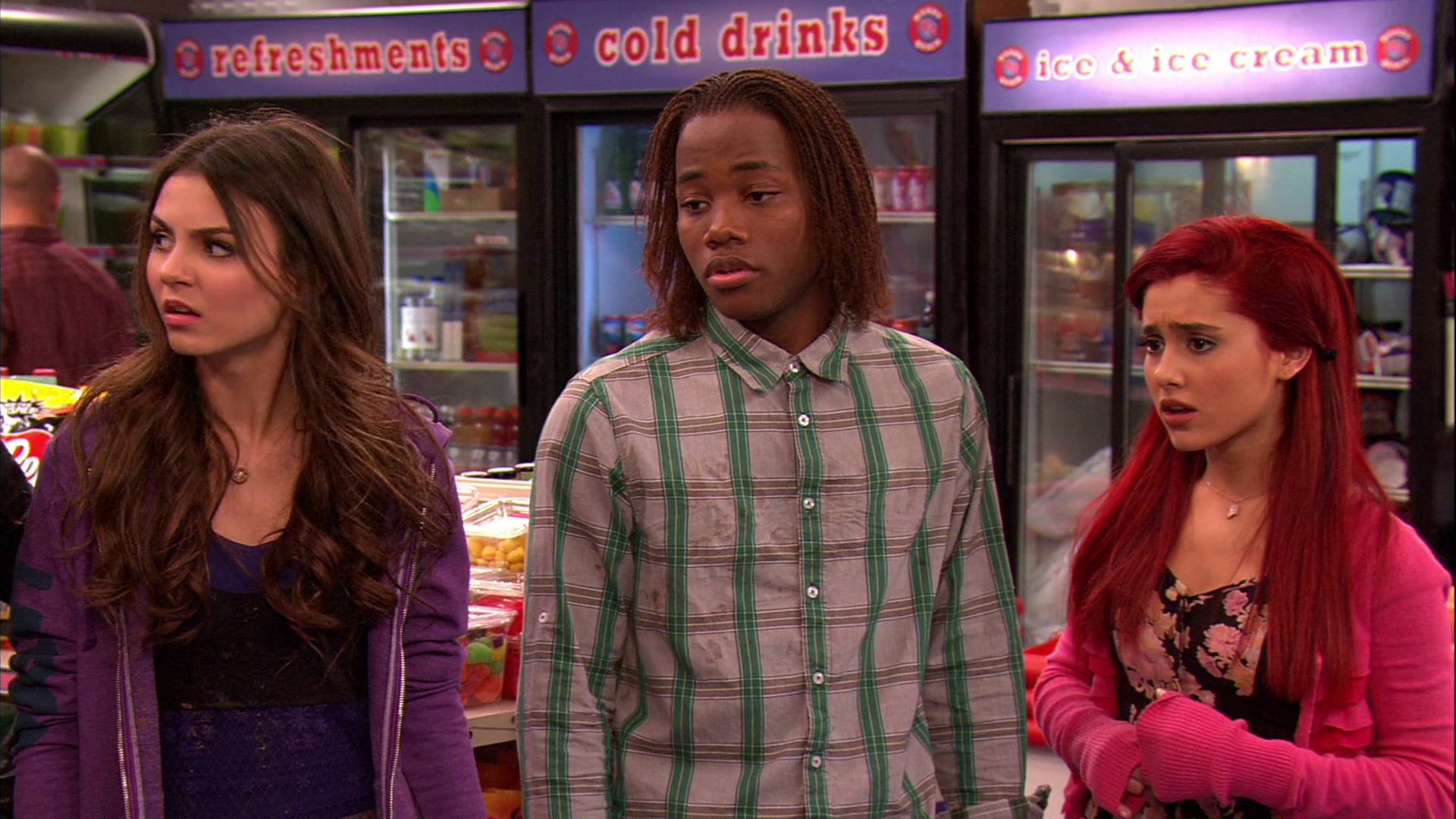 Victorious_S02E03_IceCreamForKe_ha_VJBR_2836.jpg