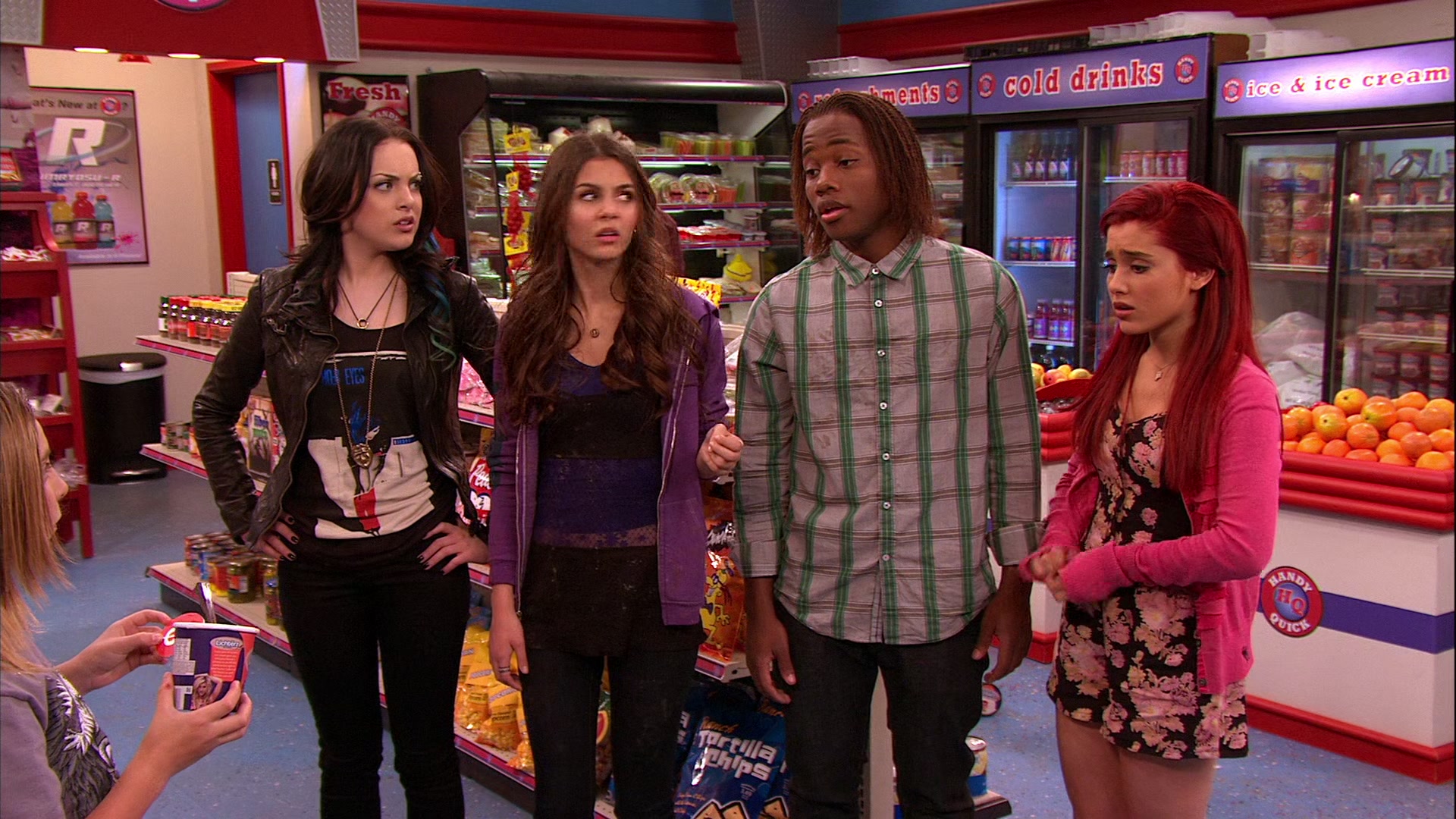 Victorious_S02E03_IceCreamForKe_ha_VJBR_2842.jpg