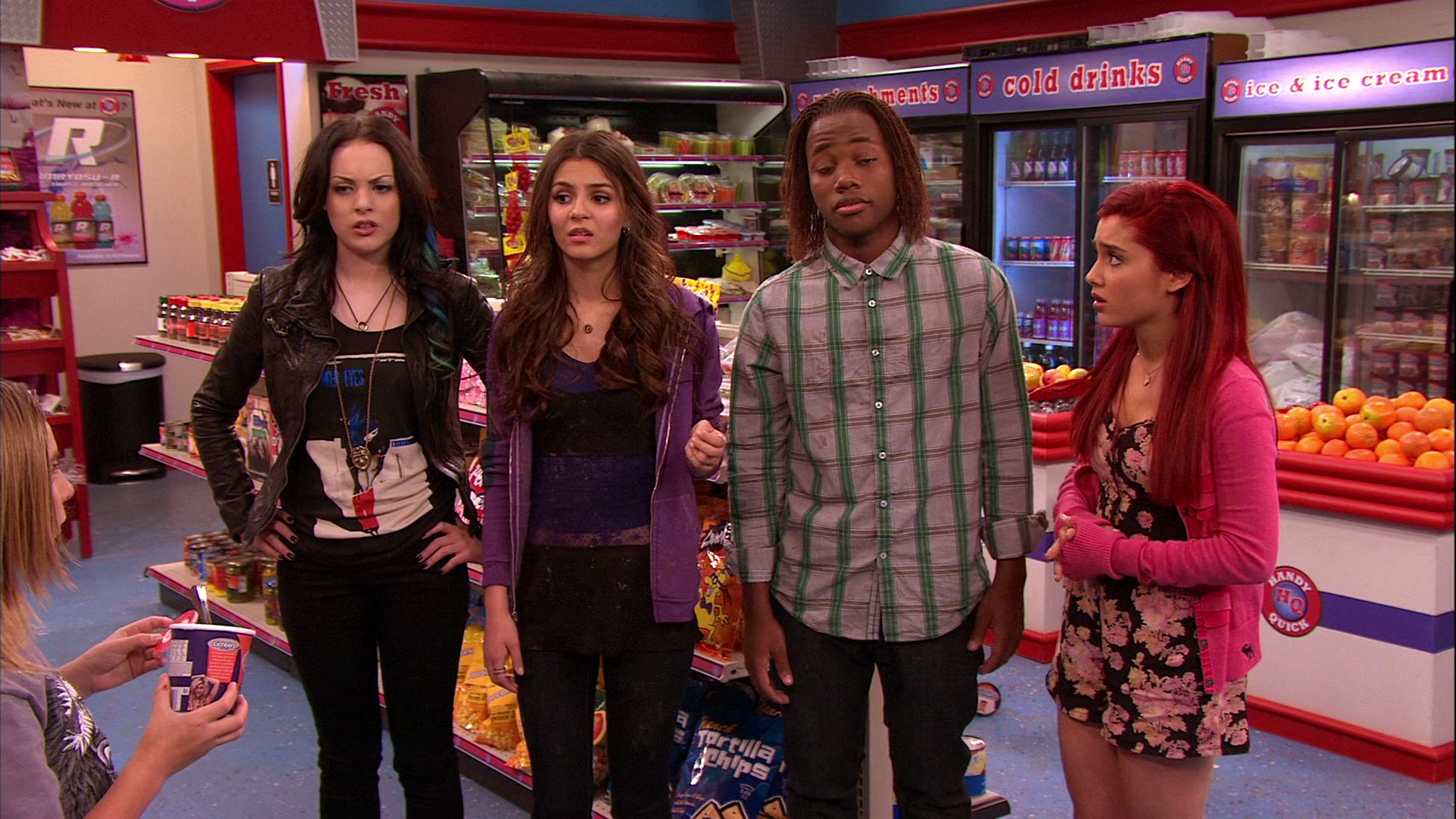 Victorious_S02E03_IceCreamForKe_ha_VJBR_2844.jpg