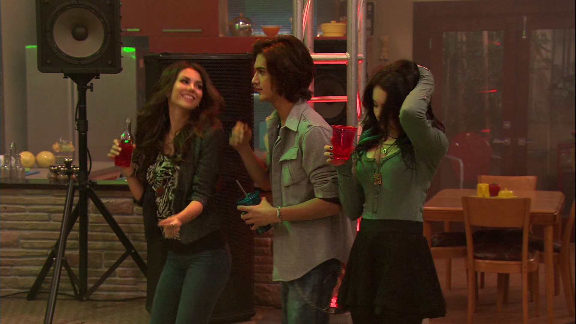 Victorious_S02E03_IceCreamForKe_ha_VJBR_2888.jpg