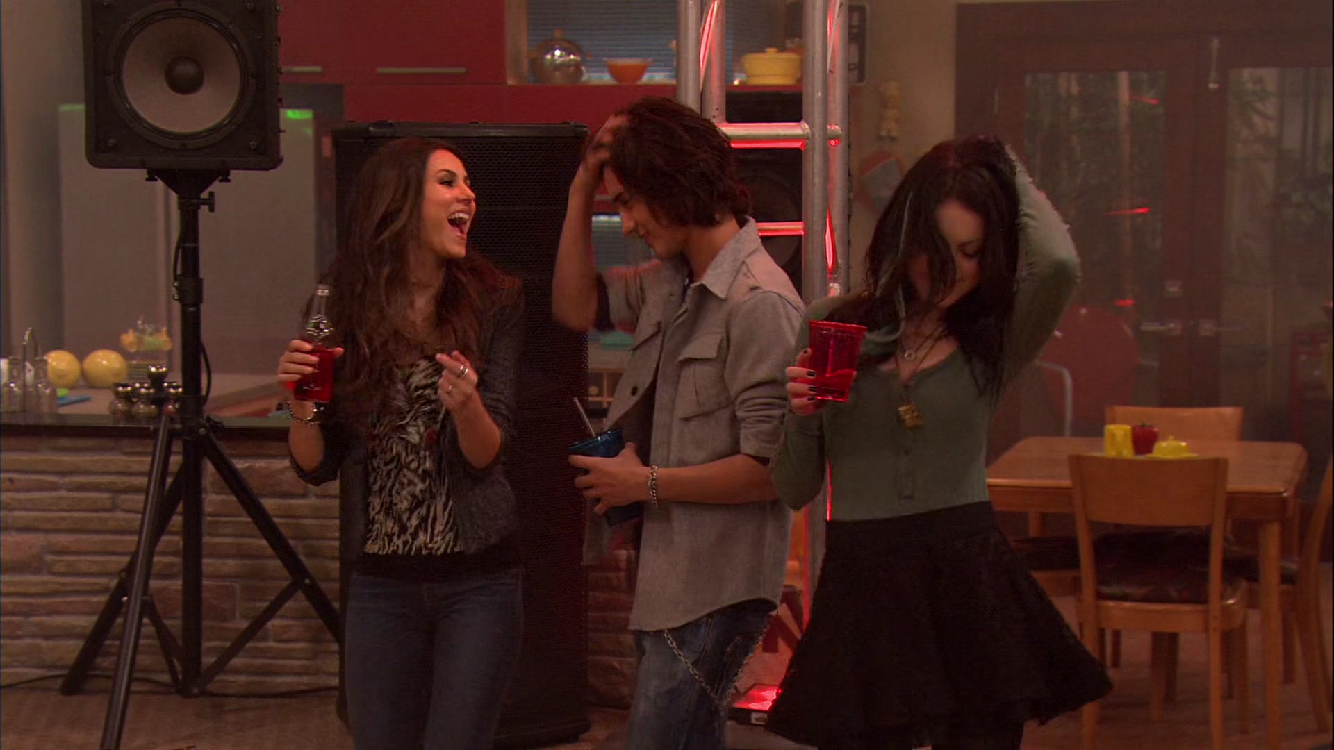 Victorious_S02E03_IceCreamForKe_ha_VJBR_2889.jpg