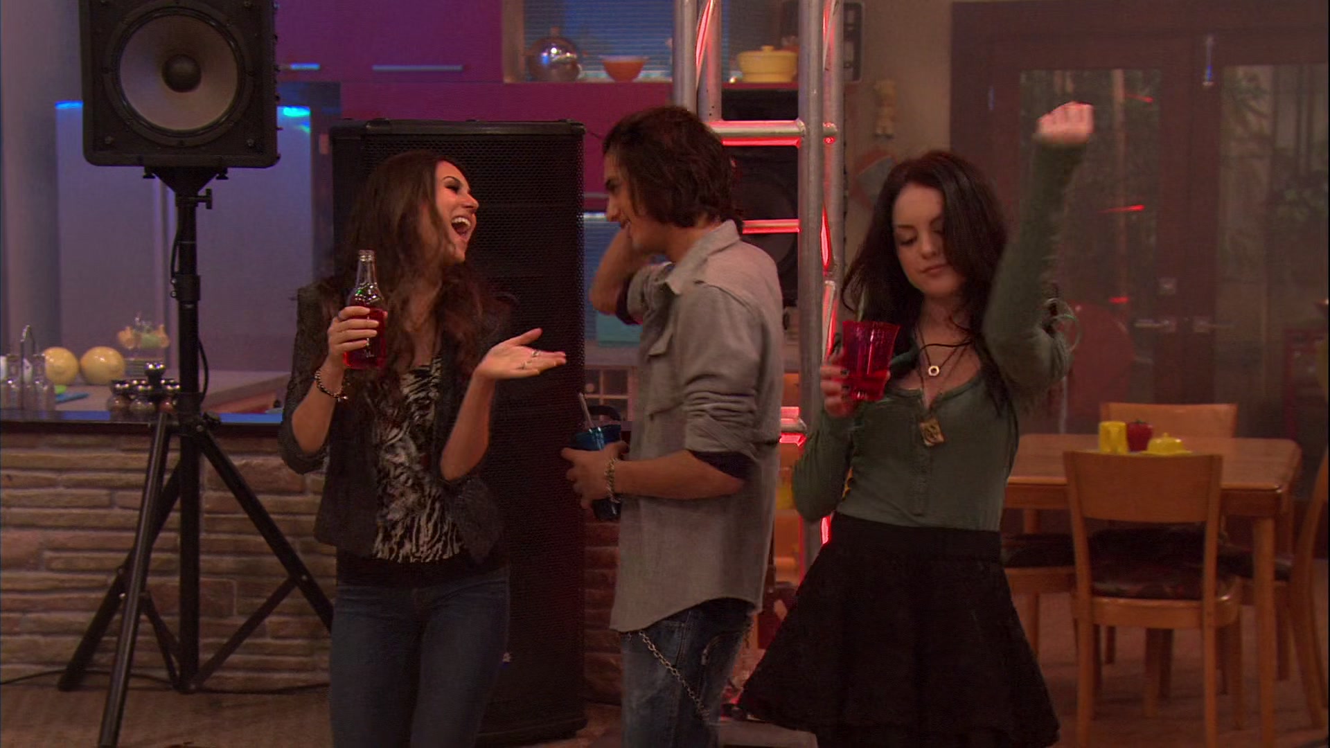 Victorious_S02E03_IceCreamForKe_ha_VJBR_2890.jpg