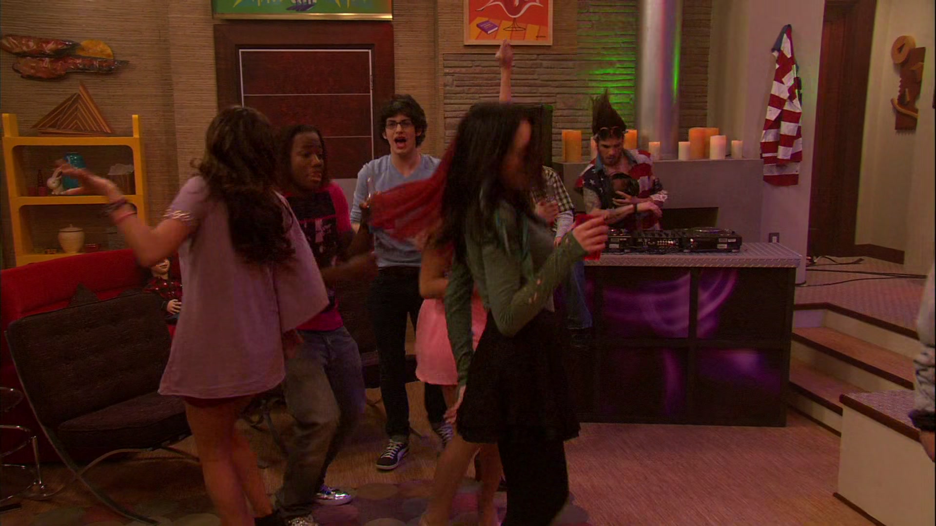 Victorious_S02E03_IceCreamForKe_ha_VJBR_2962.jpg