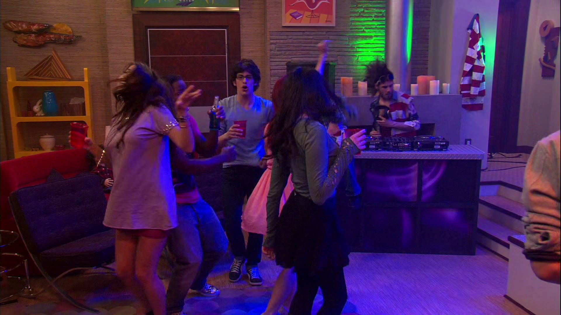 Victorious_S02E03_IceCreamForKe_ha_VJBR_2963.jpg