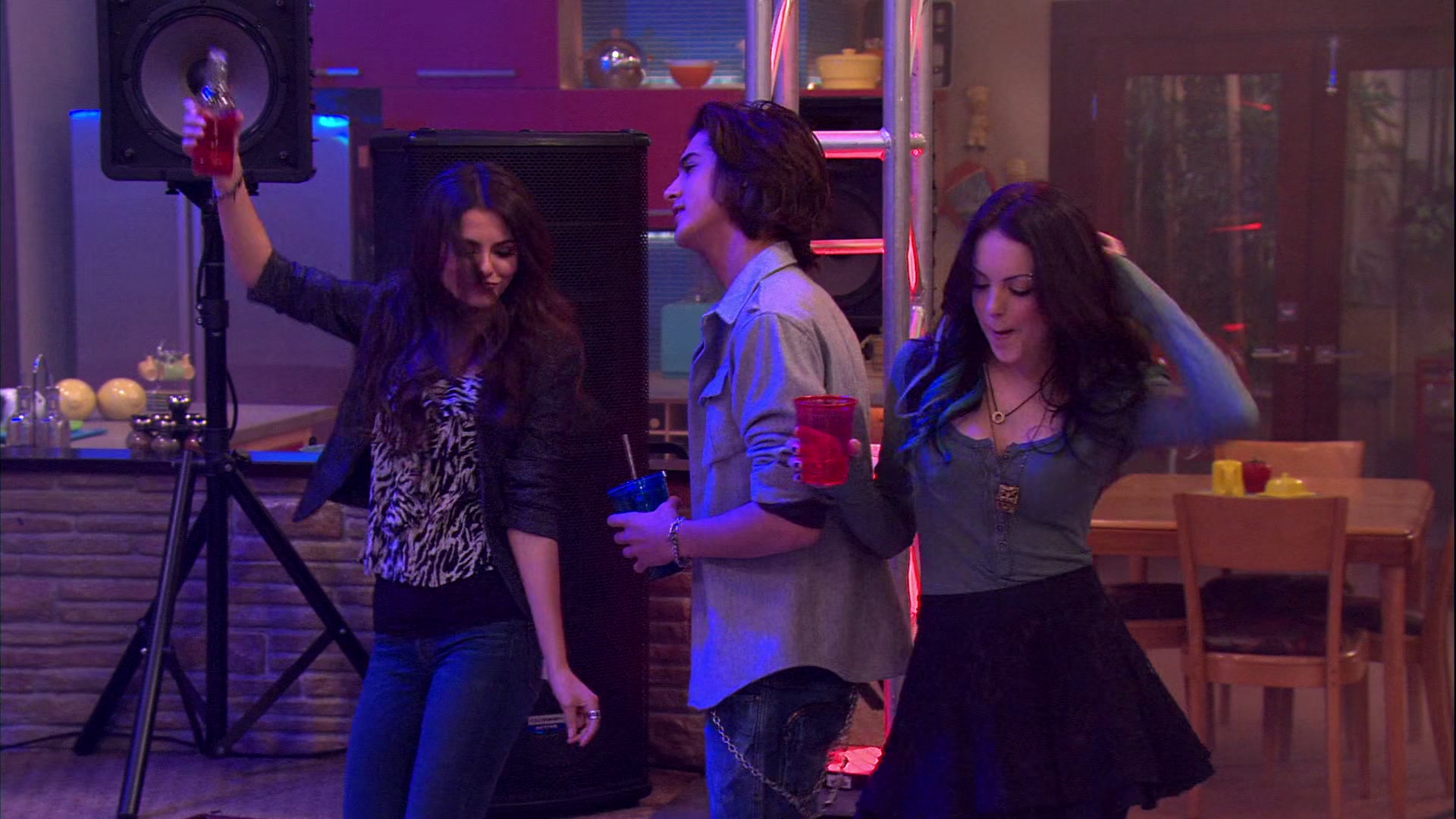 Victorious_S02E03_IceCreamForKe_ha_VJBR_2981.jpg