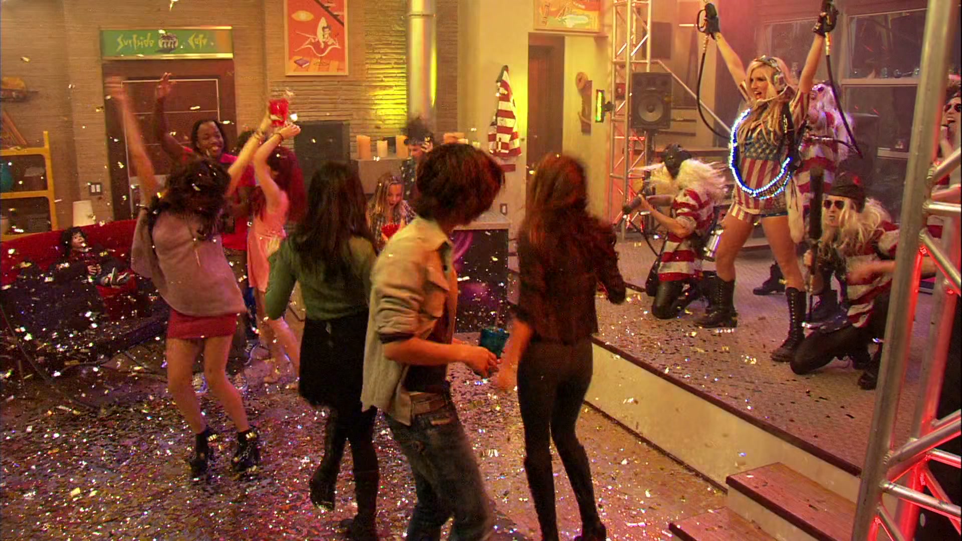 Victorious_S02E03_IceCreamForKe_ha_VJBR_3035.jpg