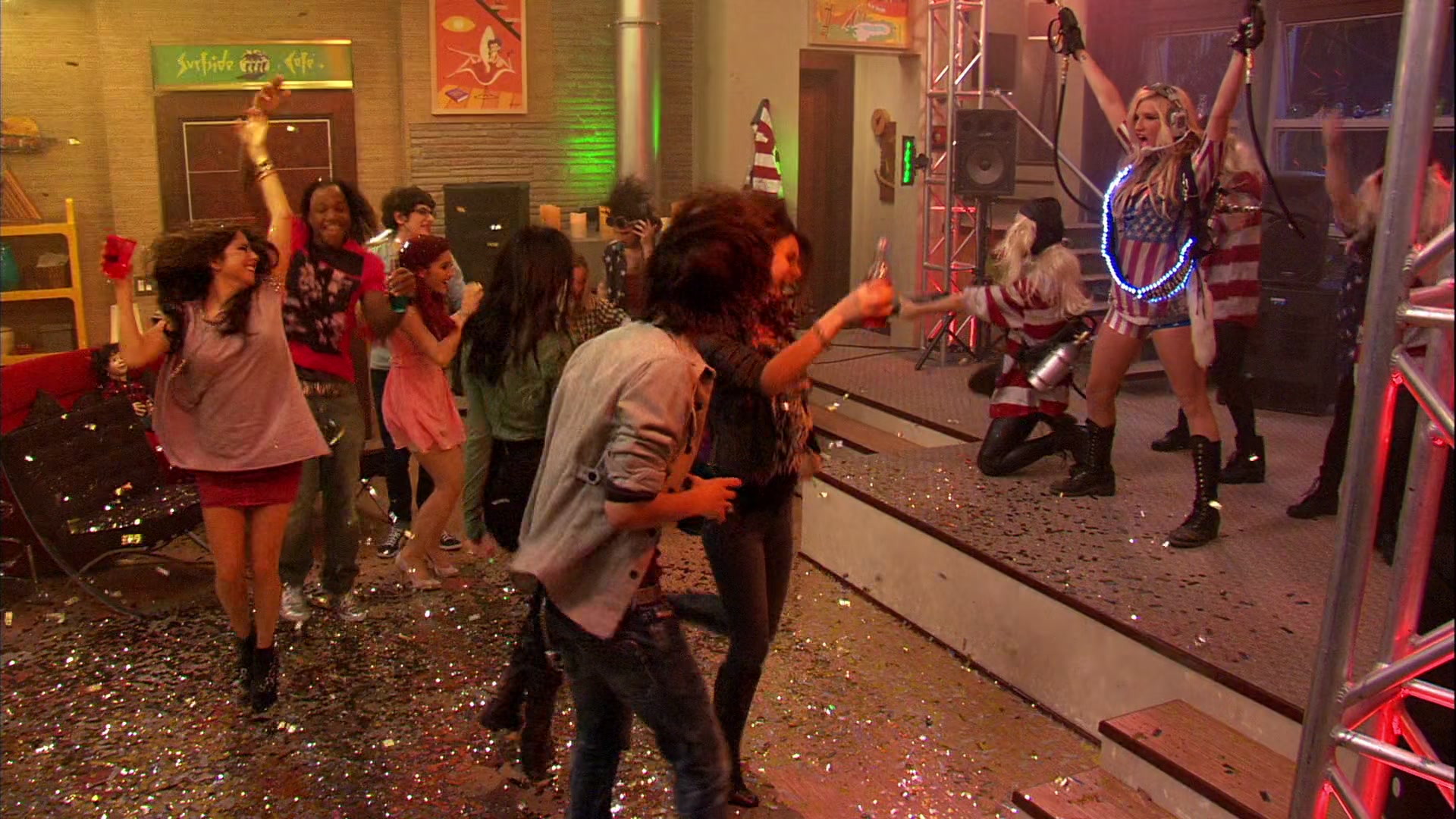 Victorious_S02E03_IceCreamForKe_ha_VJBR_3039.jpg