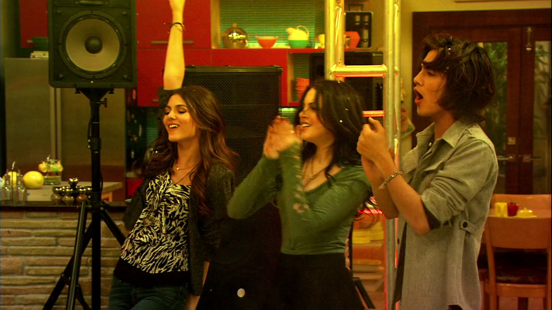 Victorious_S02E03_IceCreamForKe_ha_VJBR_3063.jpg