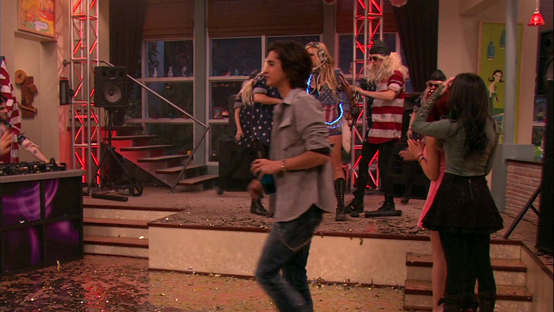 Victorious_S02E03_IceCreamForKe_ha_VJBR_3078.jpg