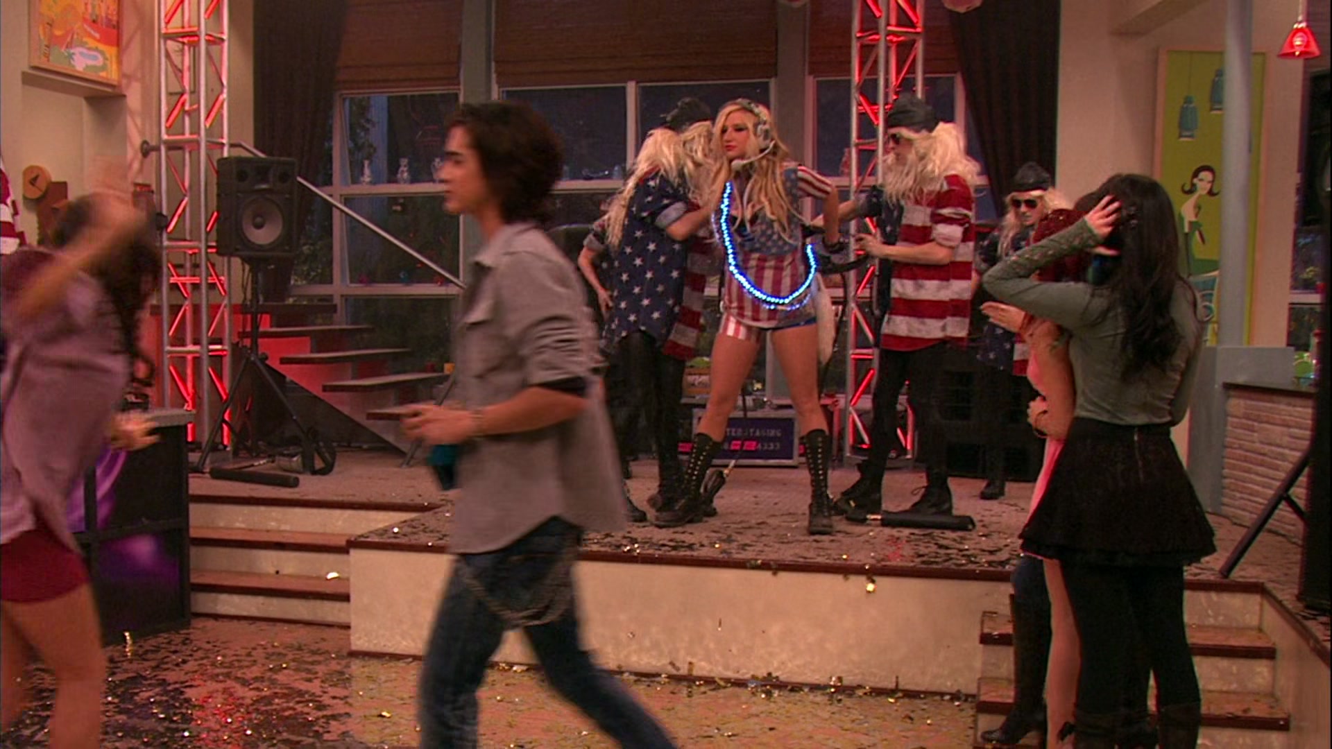 Victorious_S02E03_IceCreamForKe_ha_VJBR_3079.jpg