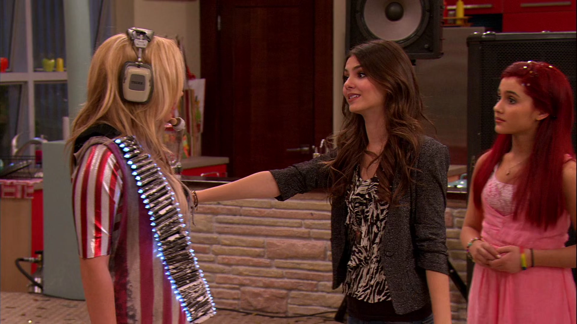 Victorious_S02E03_IceCreamForKe_ha_VJBR_3223.jpg