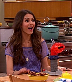 Victorious_S02E03_IceCreamForKe_ha_VJBR_0908.jpg