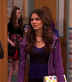 Victorious_S02E03_IceCreamForKe_ha_VJBR_1817.jpg