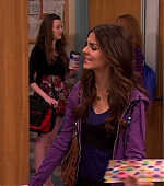 Victorious_S02E03_IceCreamForKe_ha_VJBR_1848.jpg