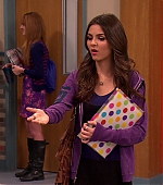 Victorious_S02E03_IceCreamForKe_ha_VJBR_1969.jpg