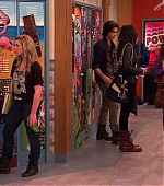 Victorious_S02E03_IceCreamForKe_ha_VJBR_1981.jpg