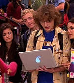 Victorious_S02E03_IceCreamForKe_ha_VJBR_1990.jpg