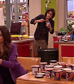 Victorious_S02E03_IceCreamForKe_ha_VJBR_2089.jpg