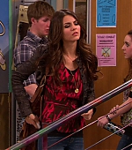 Victorious_S02E04_ToriGetsStuck_VJBR_0588.jpg