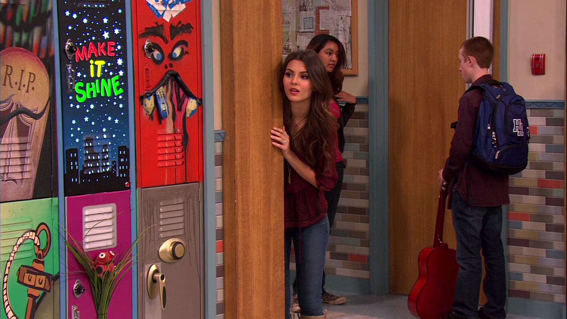 Victorious_S02E05_PromWrecker_VJBR_0015.jpg