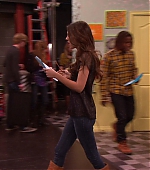 Victorious_S02E08_WhoDidItToTrina_VJBR_0021.jpg