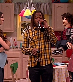 Victorious_S02E08_WhoDidItToTrina_VJBR_0370.jpg