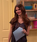 Victorious_S02E08_WhoDidItToTrina_VJBR_0402.jpg