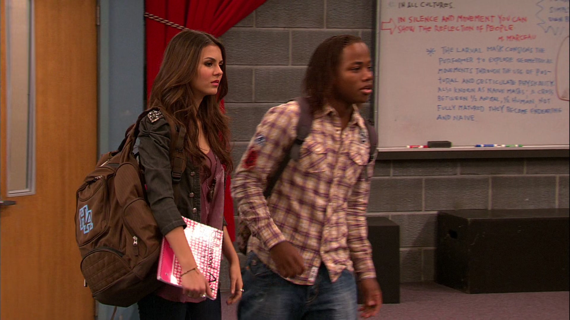 Victorious_S02E10_ToriTorturesTeacher_VJBR_0044.jpg