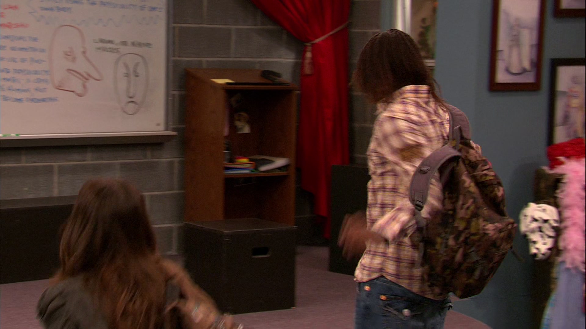 Victorious_S02E10_ToriTorturesTeacher_VJBR_0097.jpg