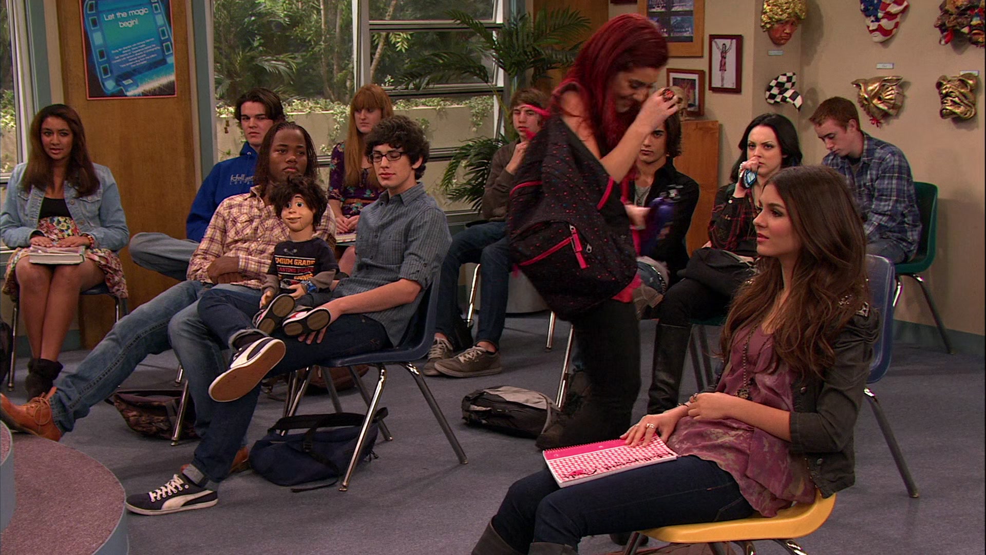 Victorious_S02E10_ToriTorturesTeacher_VJBR_0133.jpg