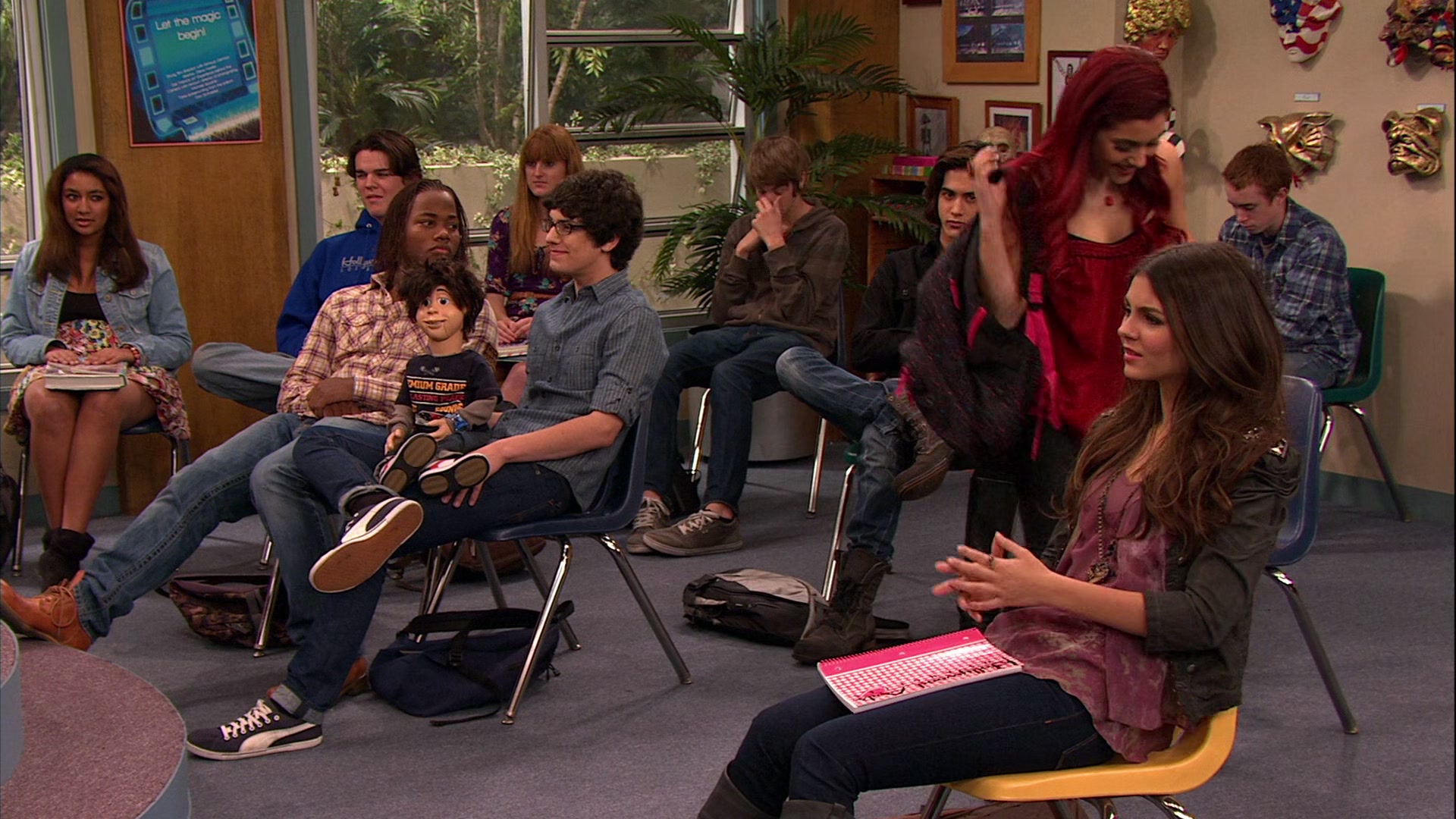 Victorious_S02E10_ToriTorturesTeacher_VJBR_0135.jpg