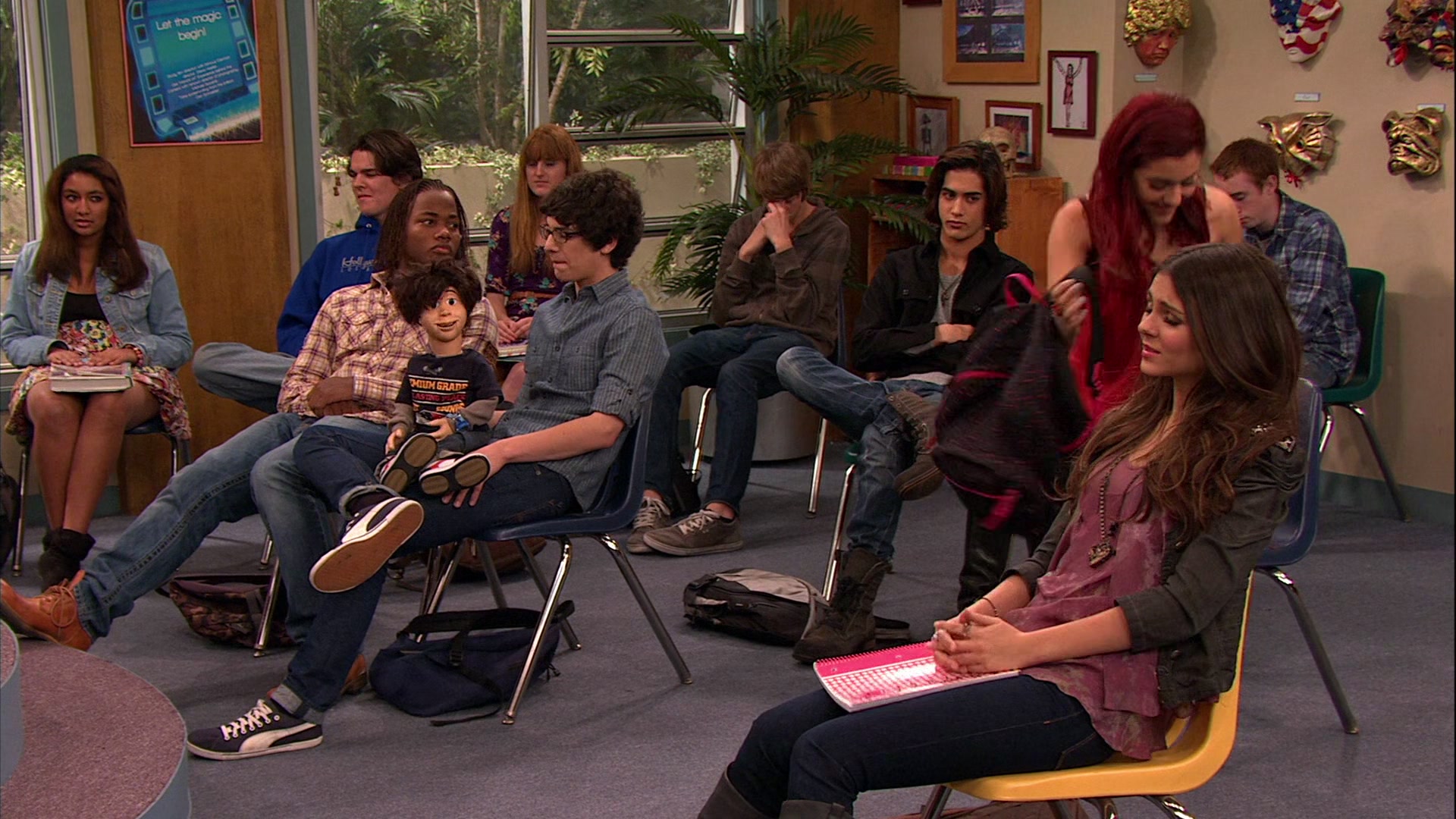 Victorious_S02E10_ToriTorturesTeacher_VJBR_0136.jpg