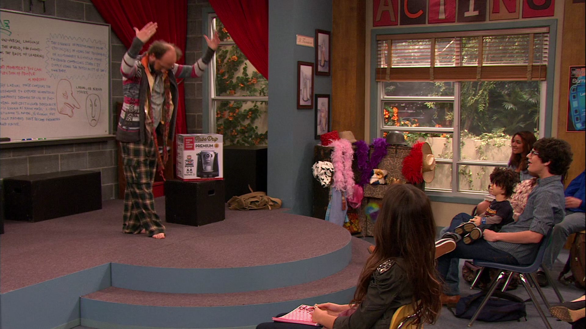 Victorious_S02E10_ToriTorturesTeacher_VJBR_0216.jpg