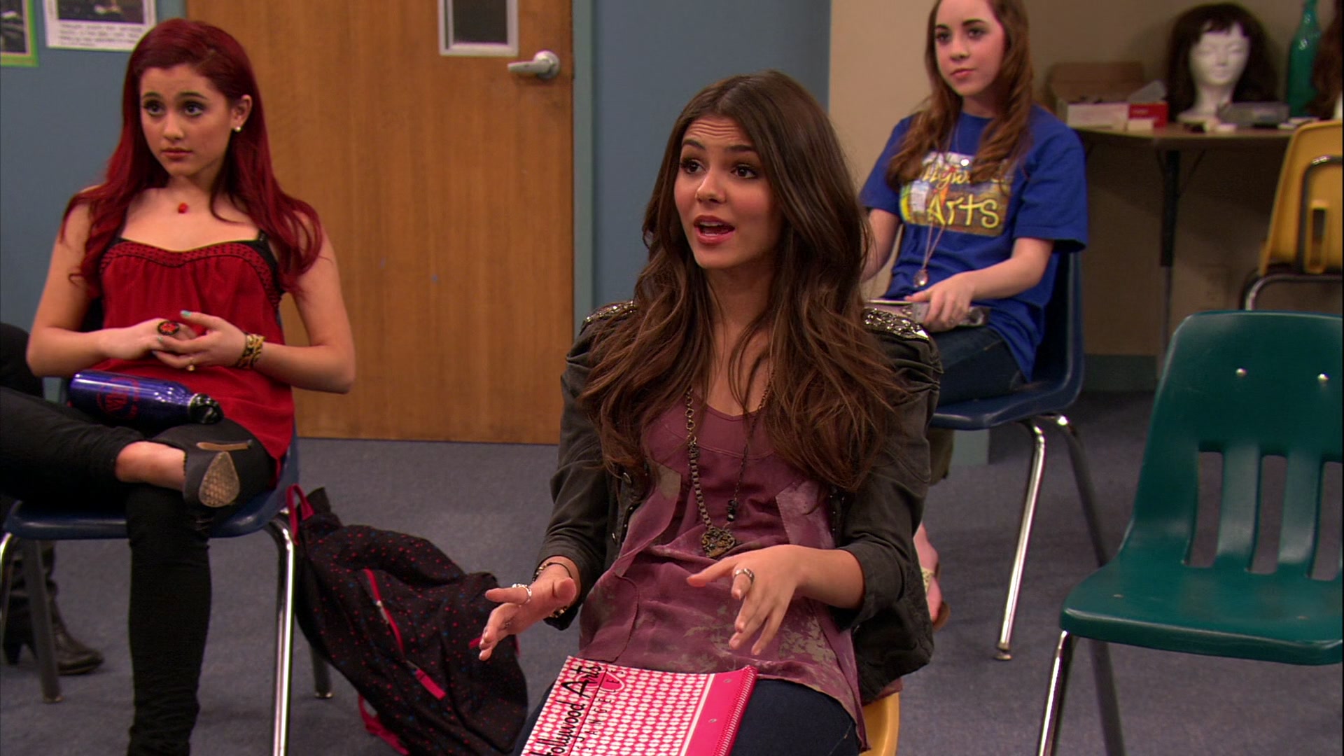 Victorious_S02E10_ToriTorturesTeacher_VJBR_0226.jpg