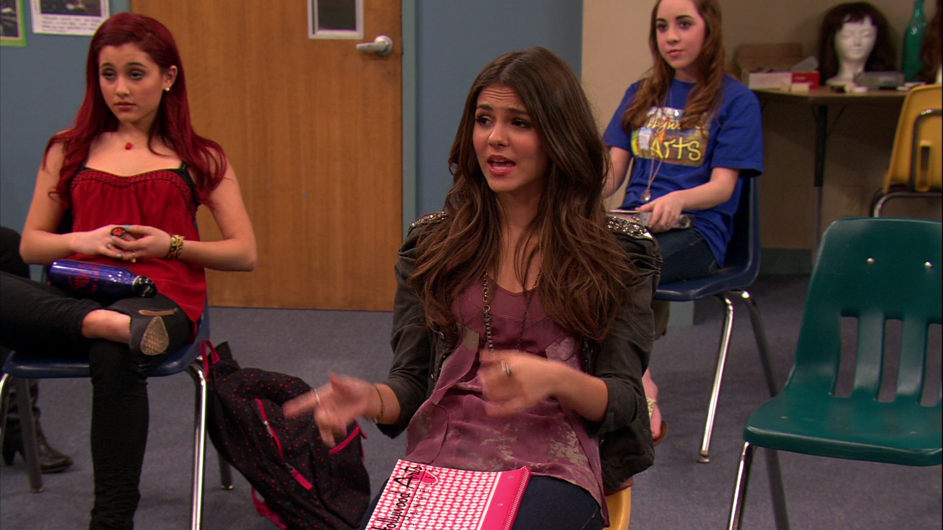 Victorious_S02E10_ToriTorturesTeacher_VJBR_0230.jpg