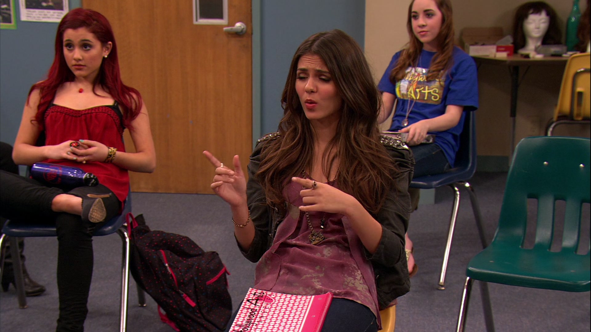 Victorious_S02E10_ToriTorturesTeacher_VJBR_0231.jpg