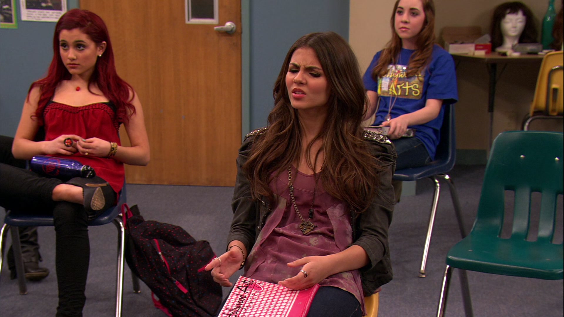 Victorious_S02E10_ToriTorturesTeacher_VJBR_0258.jpg