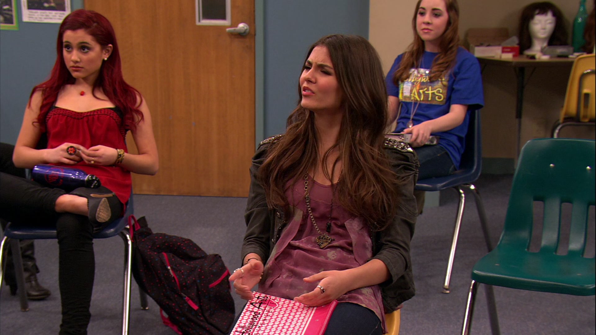 Victorious_S02E10_ToriTorturesTeacher_VJBR_0259.jpg