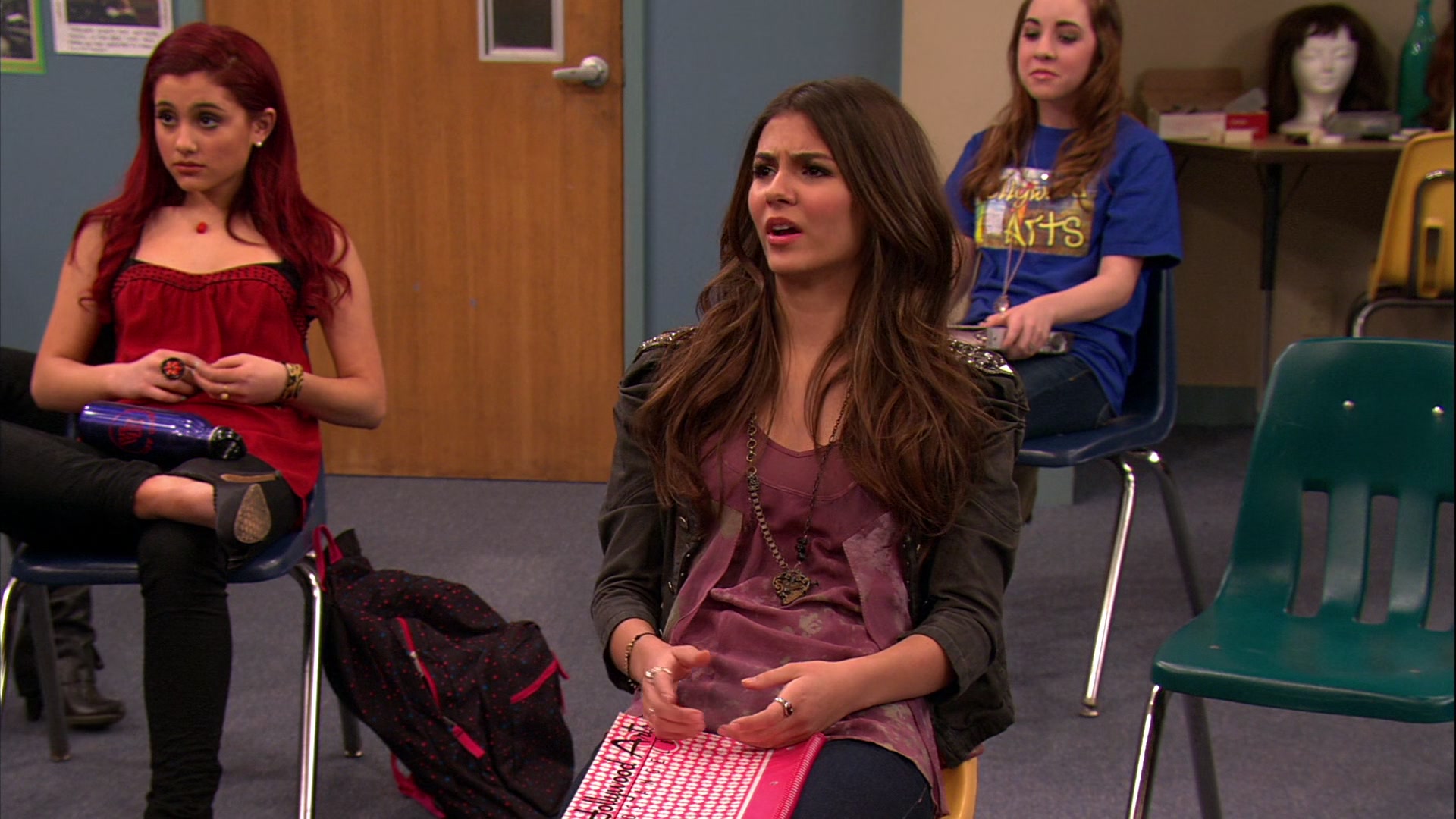 Victorious_S02E10_ToriTorturesTeacher_VJBR_0260.jpg