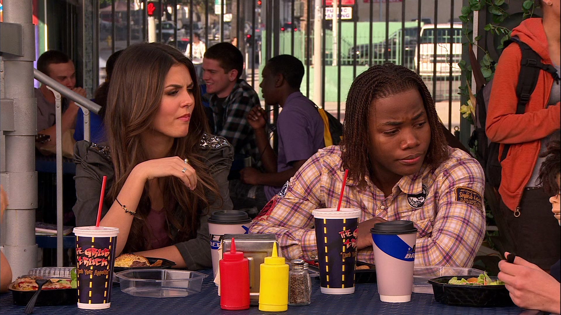 Victorious_S02E10_ToriTorturesTeacher_VJBR_0466.jpg