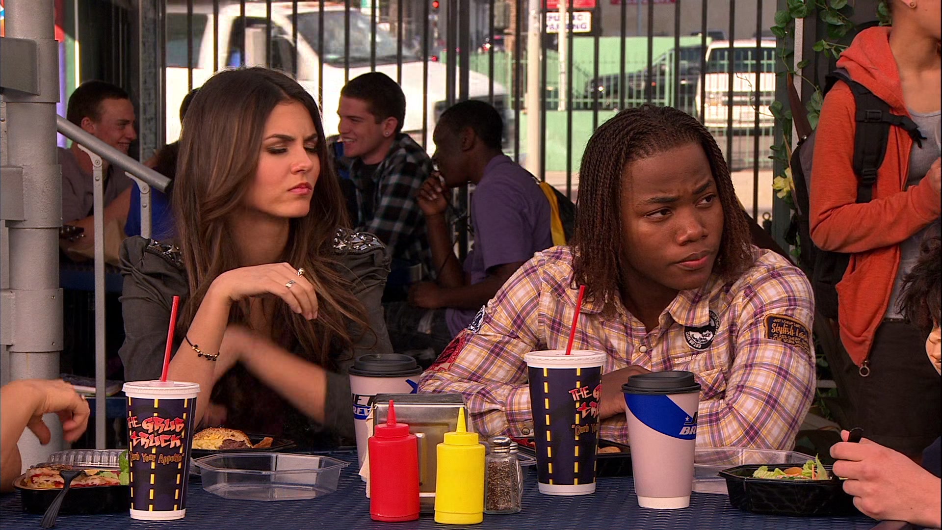 Victorious_S02E10_ToriTorturesTeacher_VJBR_0468.jpg