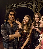 Victorious_1x06_BTS_VJBR.jpg