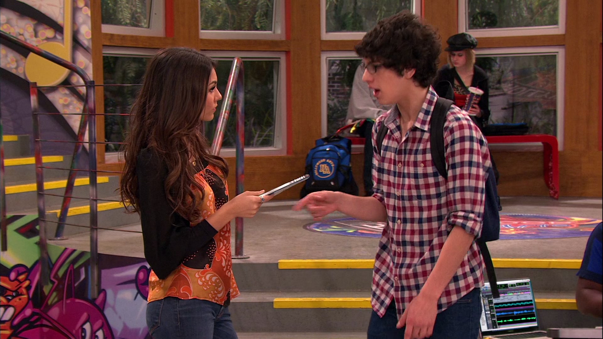 Victorious_S02E11_JadeGetsCrushed_VJBR_0145.jpg